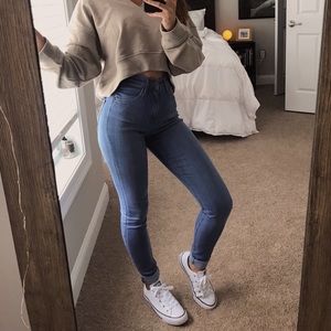 High waisted jeans